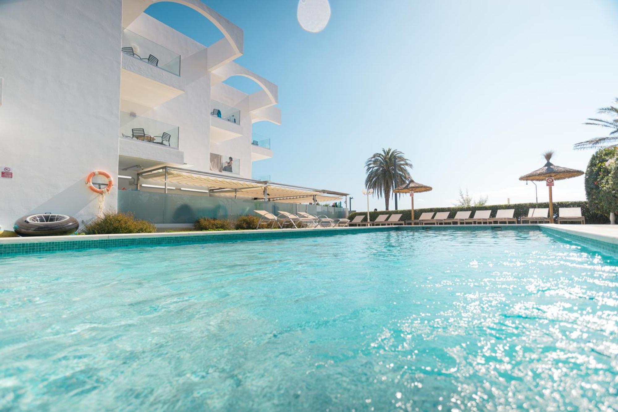 Apartamentos Bellamar Port de Pollença Buitenkant foto