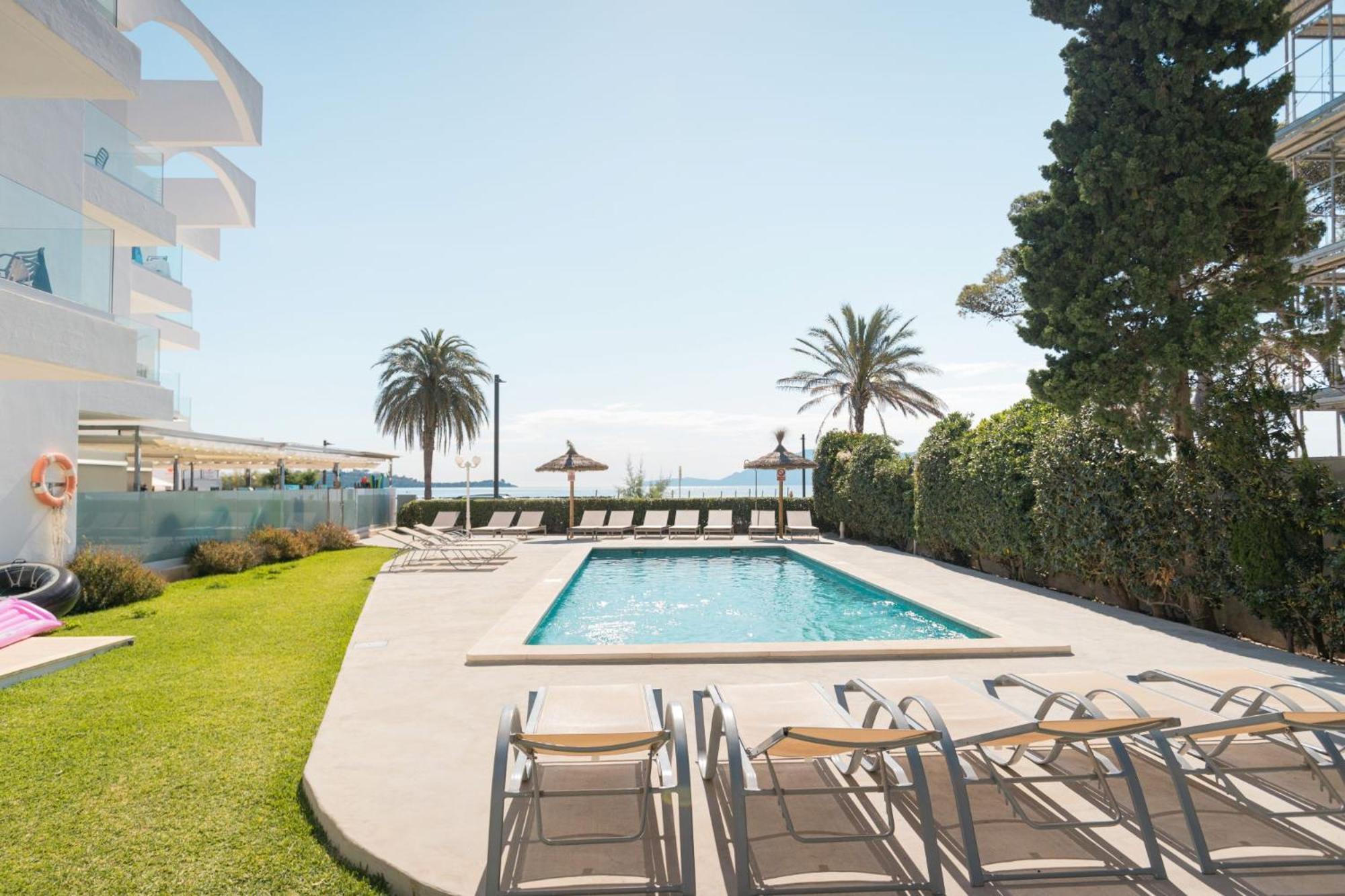 Apartamentos Bellamar Port de Pollença Buitenkant foto
